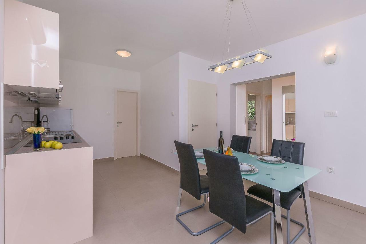 Apartments Villa Aquamarine Duće Eksteriør bilde